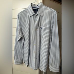 American Eagle Outfitters Vintage Fit Men’s Button Down - Large